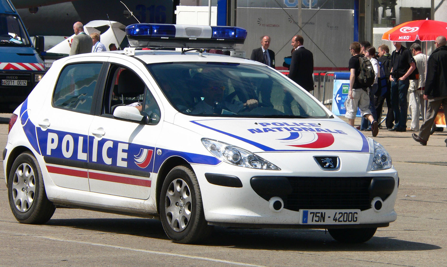 voiture-de-police-francaise