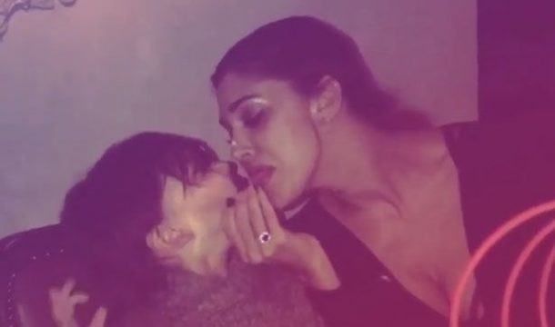 Belen-Rodriguez-langue-bouche-fils2