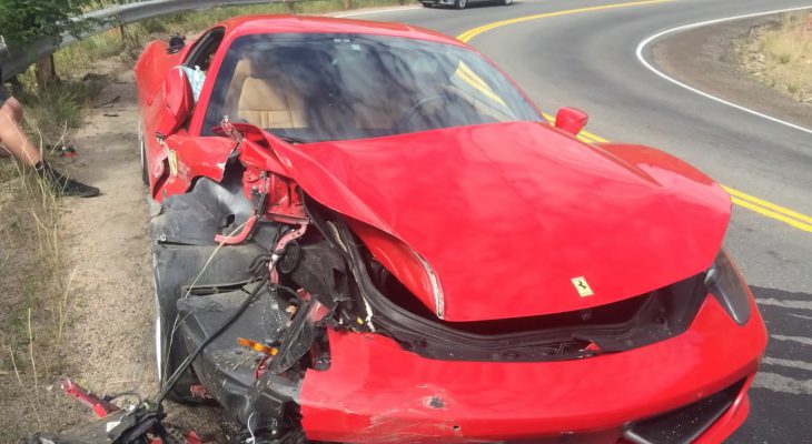 homme-crashe-ferrari